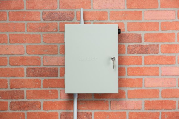 Hunter HCC Hydrawise Steuergerät Touch 24V (bis 54 Zonen) / Zubehör